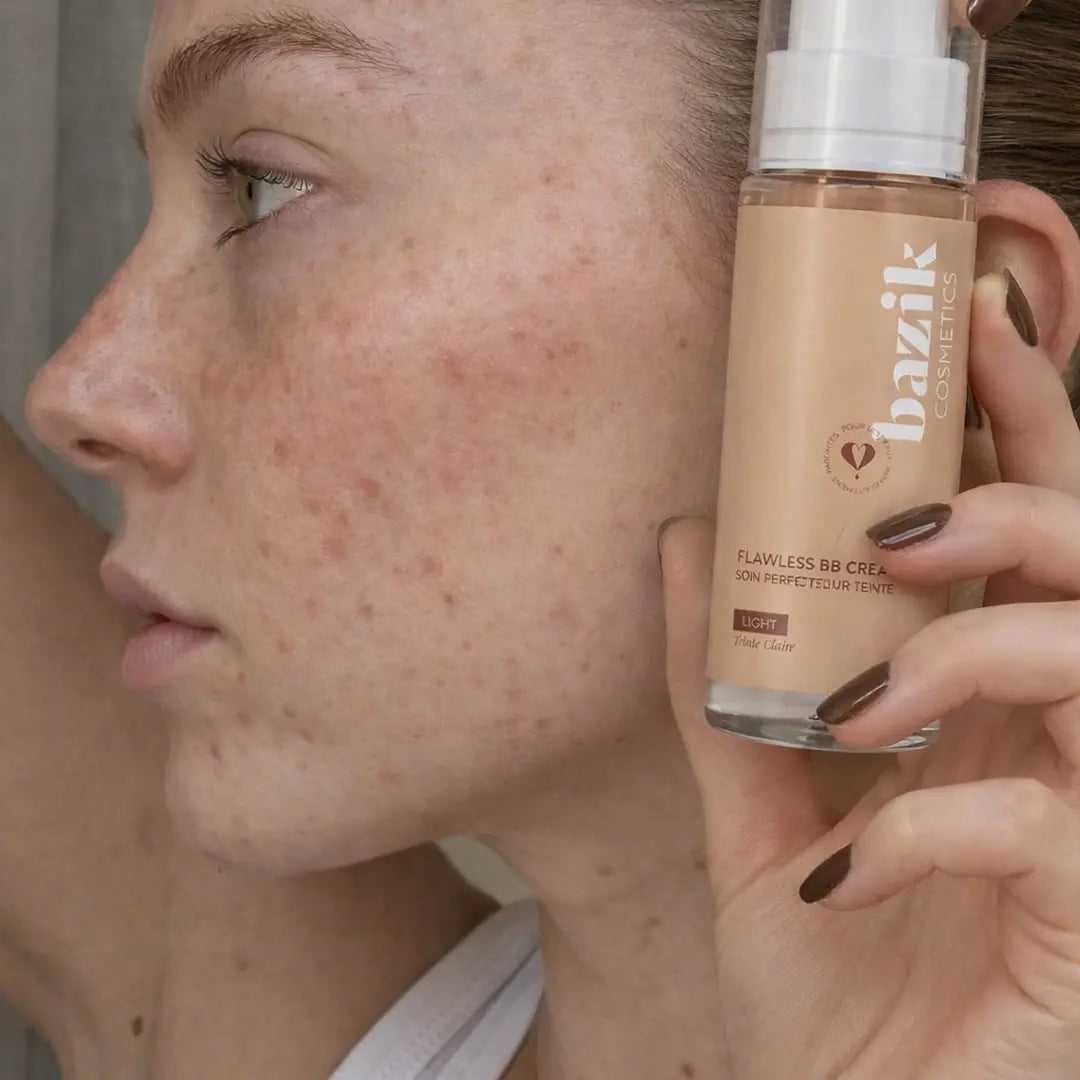 Peut-on se maquiller quand on a de l’acné ? Bazik cosmetics
