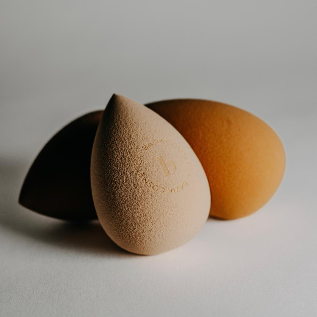 Éponge à fond de teint pour soin teinté - Marque Bazik Cosmetics
